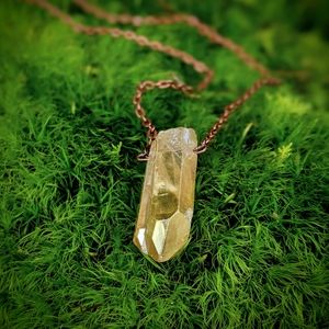 Quartz crystal point pendant necklace